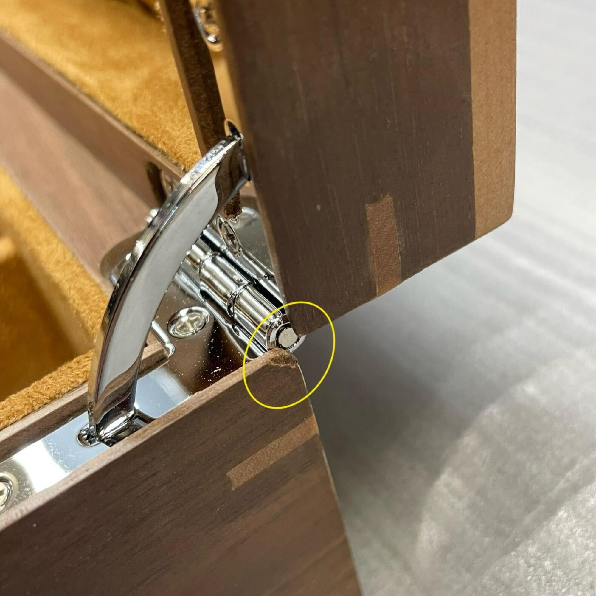 Seconds - Walnut Wooden Watch Box for 5 Watches